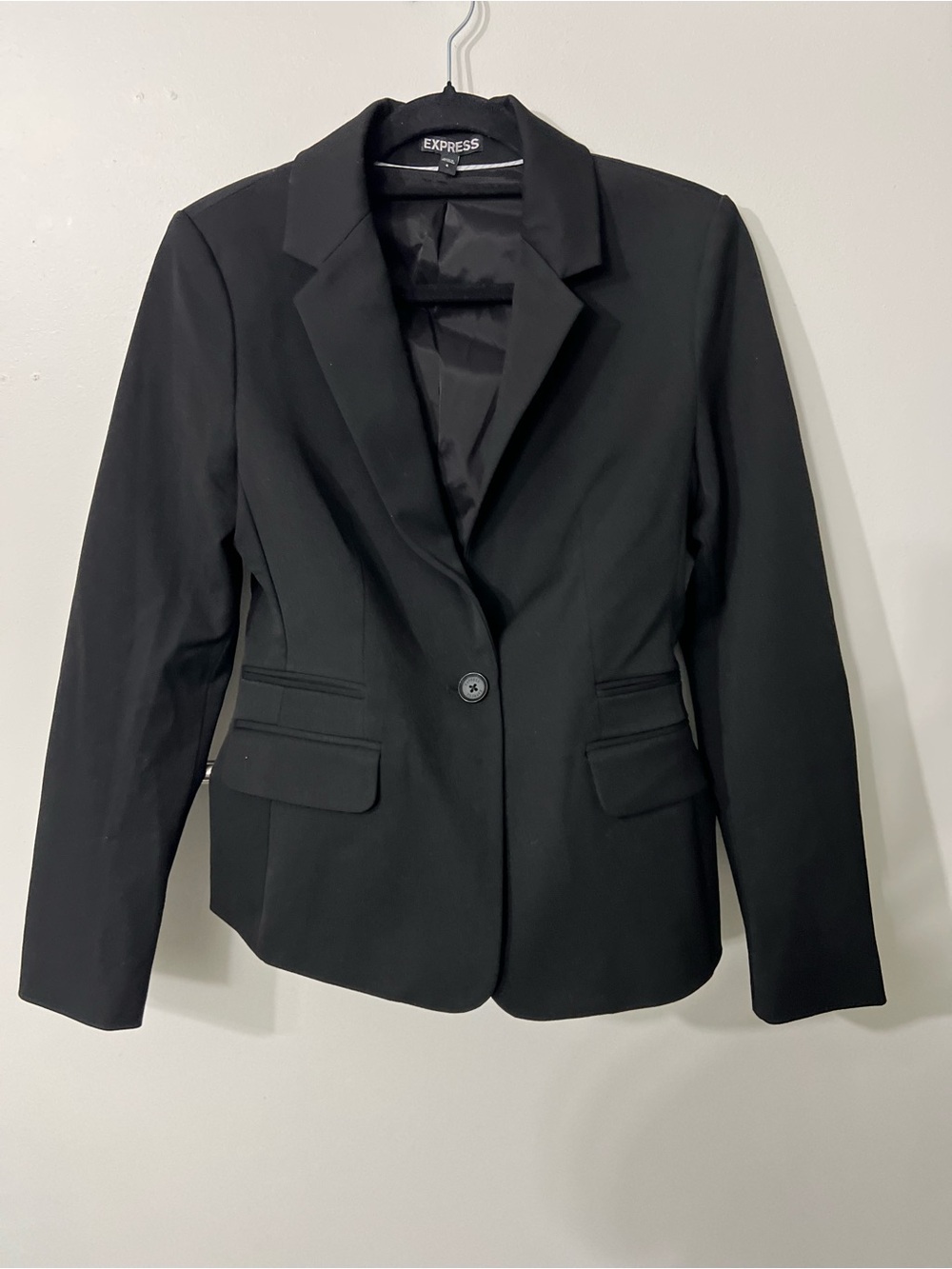 Express Women's Black One-Button Notch Lapel Blazer